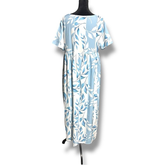 Made With Love Relax Fit Short Sleeve Empire Waist Blue/White Floral Maxi Dress - Picture 5 of 15